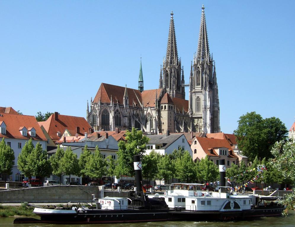Apartments Hofgarten Regensburg Bilik gambar