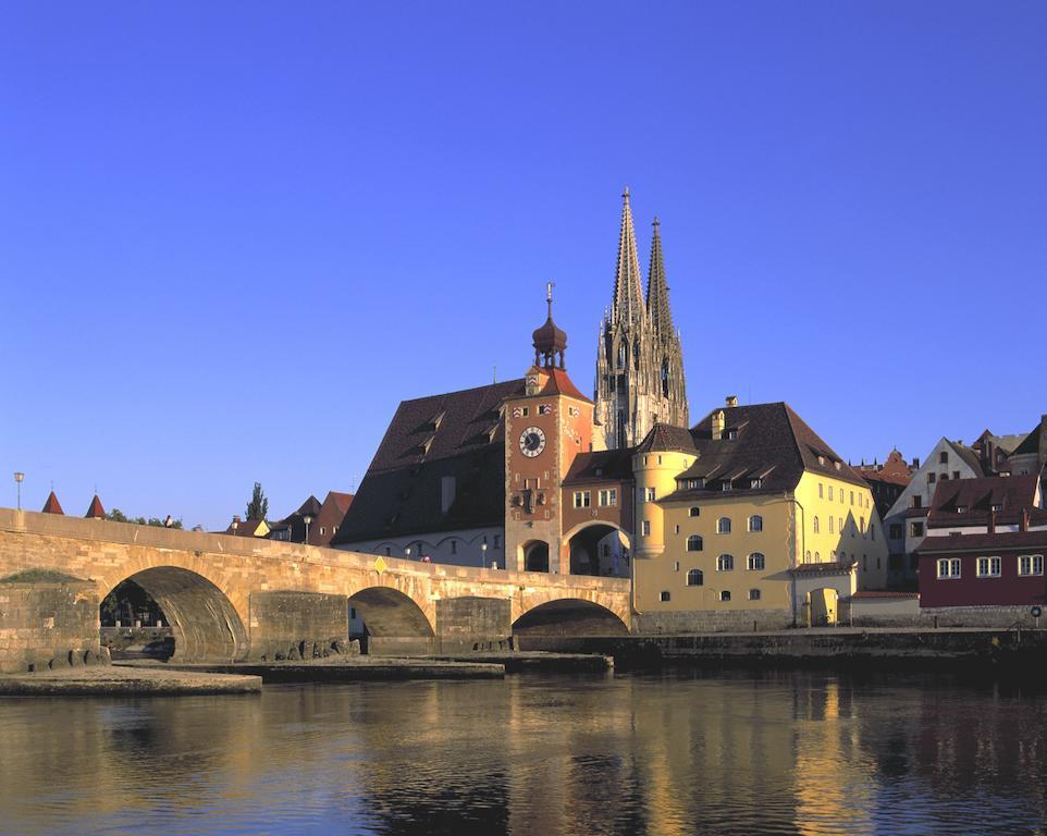 Apartments Hofgarten Regensburg Bilik gambar